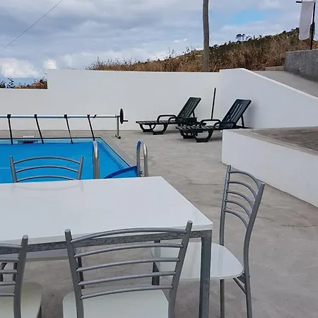Cozy With Sea Views Estreito Da Calheta