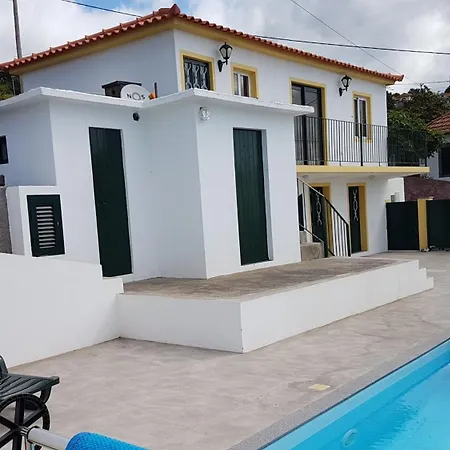Cozy With Sea Views