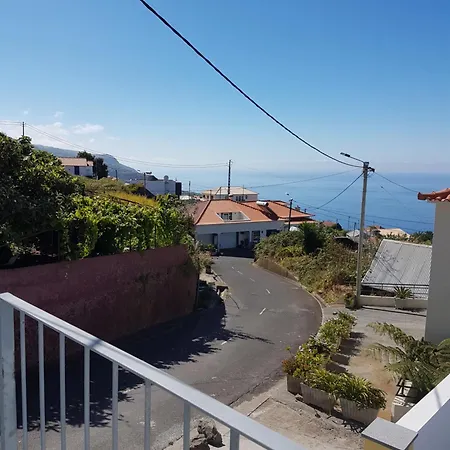 Cozy With Sea Views