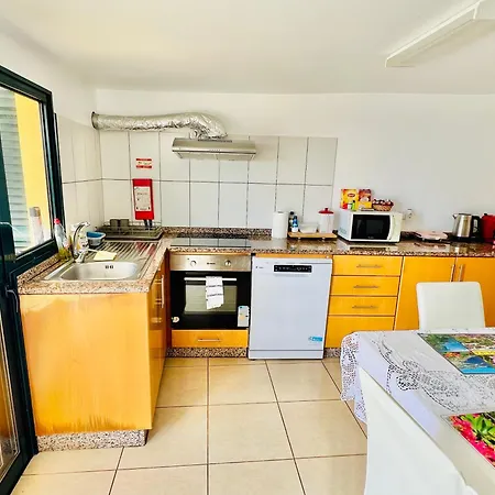 فيلة Maria With Sea View *